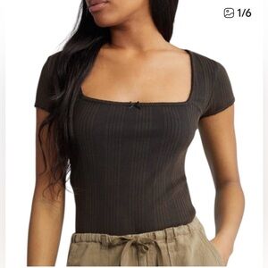 URBAN OUTFITTERS - BDG - Black Ribbed Square Neck Cap Sleeve Tee